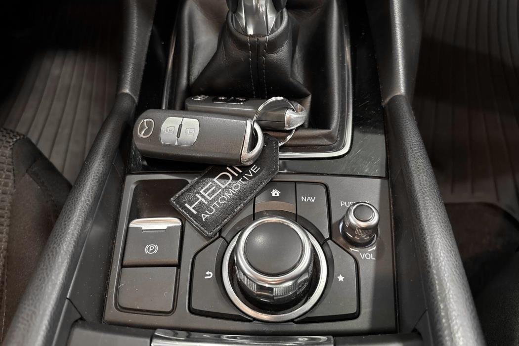 MAZDA Mazda3 2017