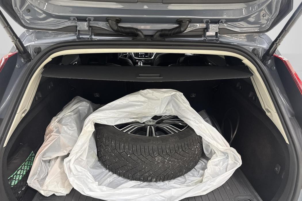 Volvo V60 2022