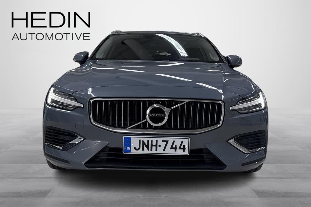 Volvo V60 2022