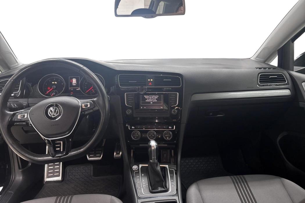 VOLKSWAGEN GOLF 2016