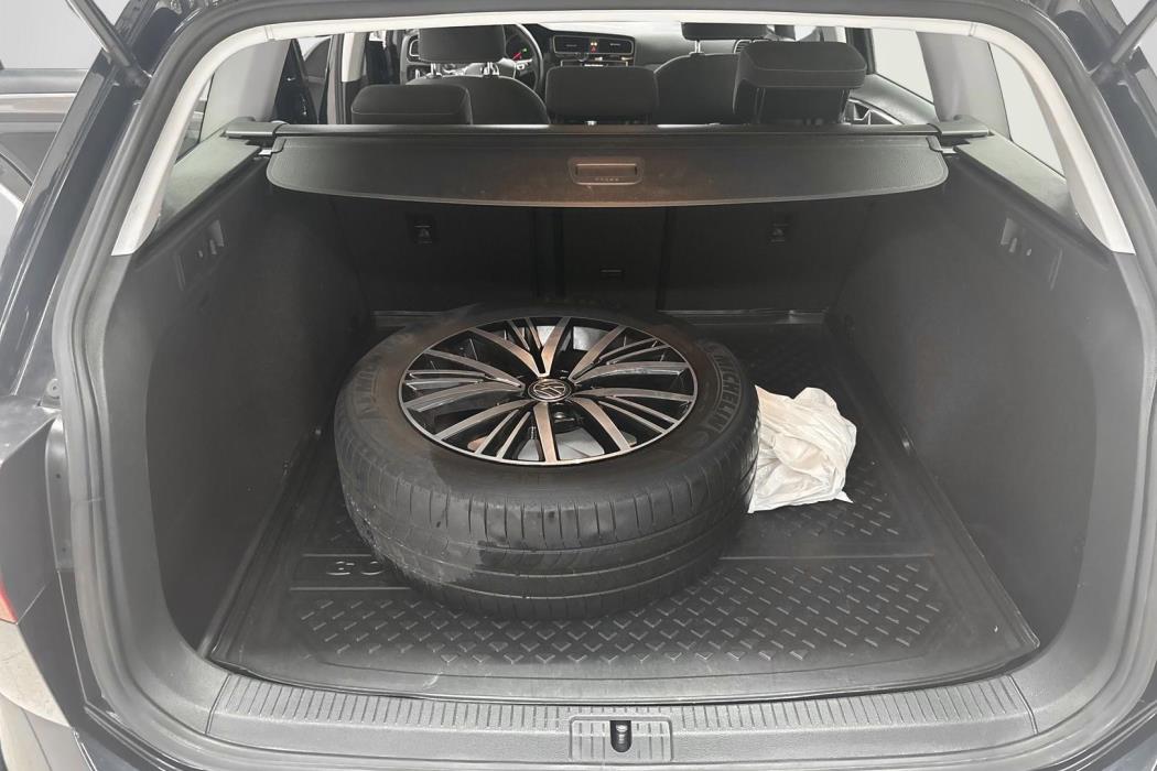 VOLKSWAGEN GOLF 2016