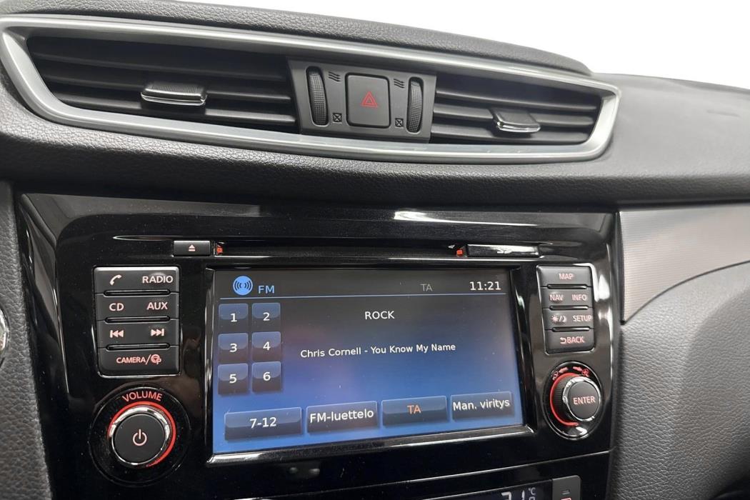 NISSAN Qashqai 2018