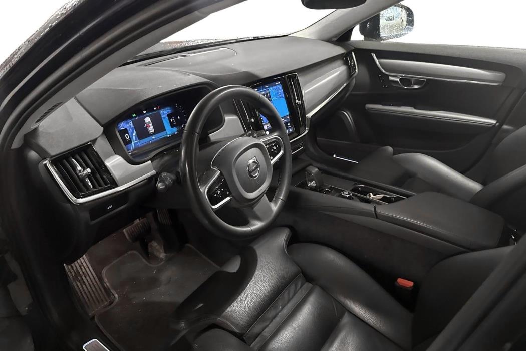 Volvo V90 Cross Country 2023