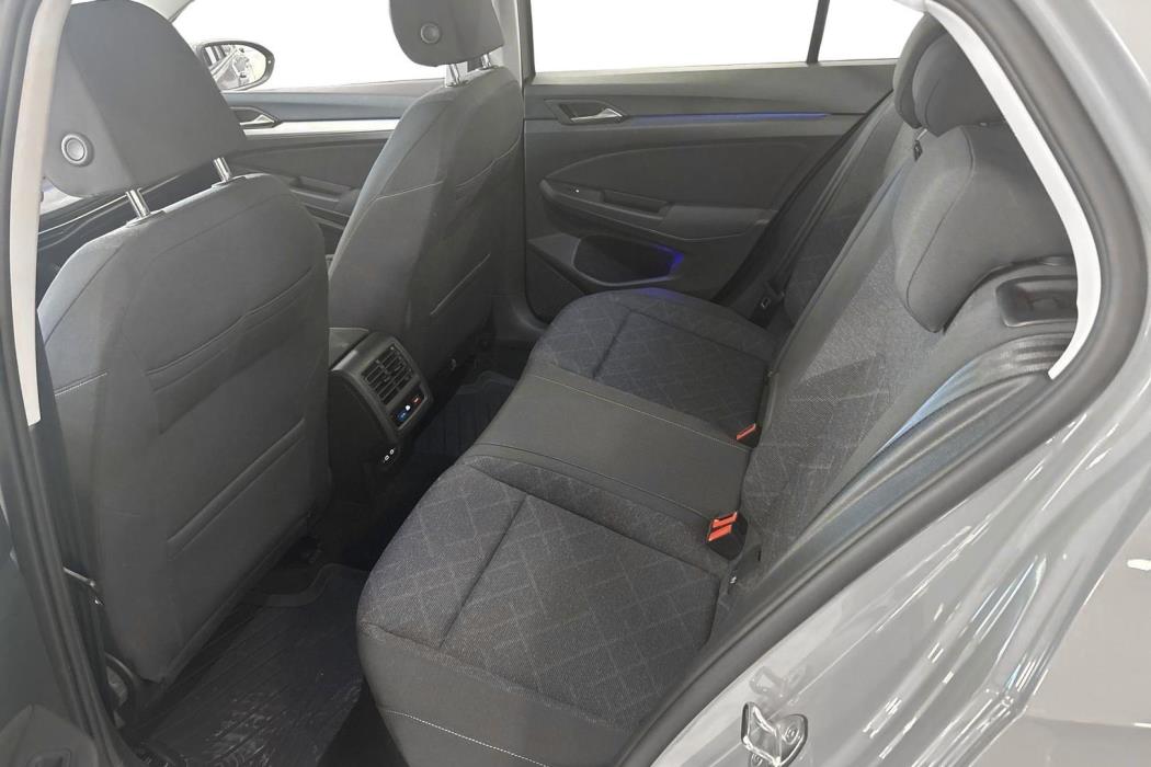 Volkswagen Golf 2021