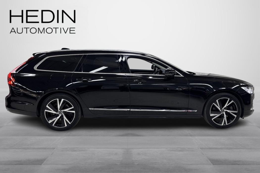 Volvo V90 2023
