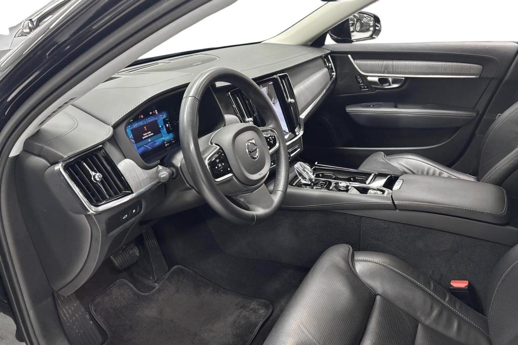 Volvo V90 2023