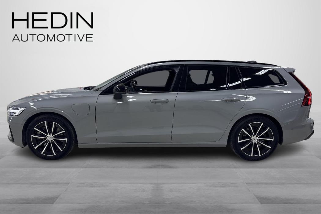 Volvo V60 2025