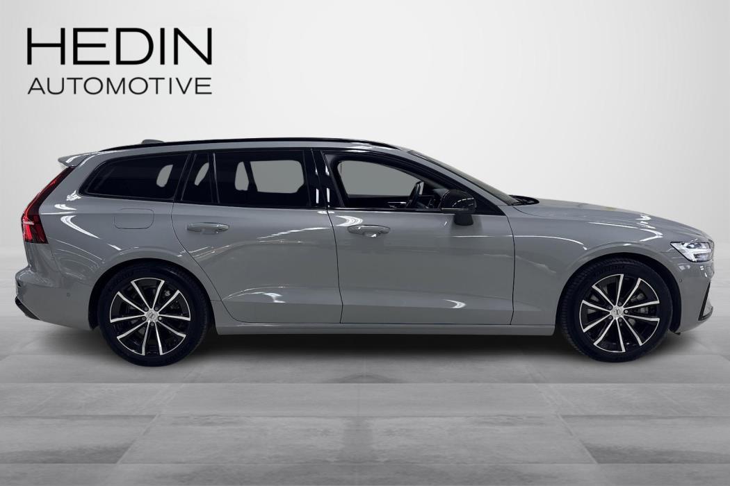 Volvo V60 2025