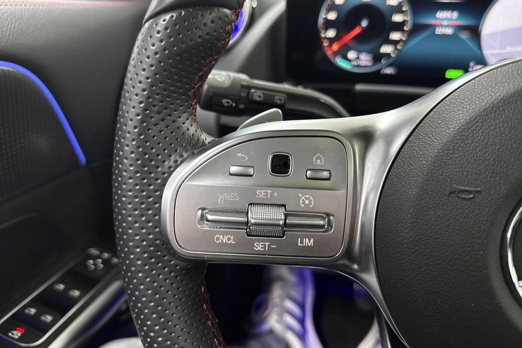 Mercedes-Benz EQA 2024