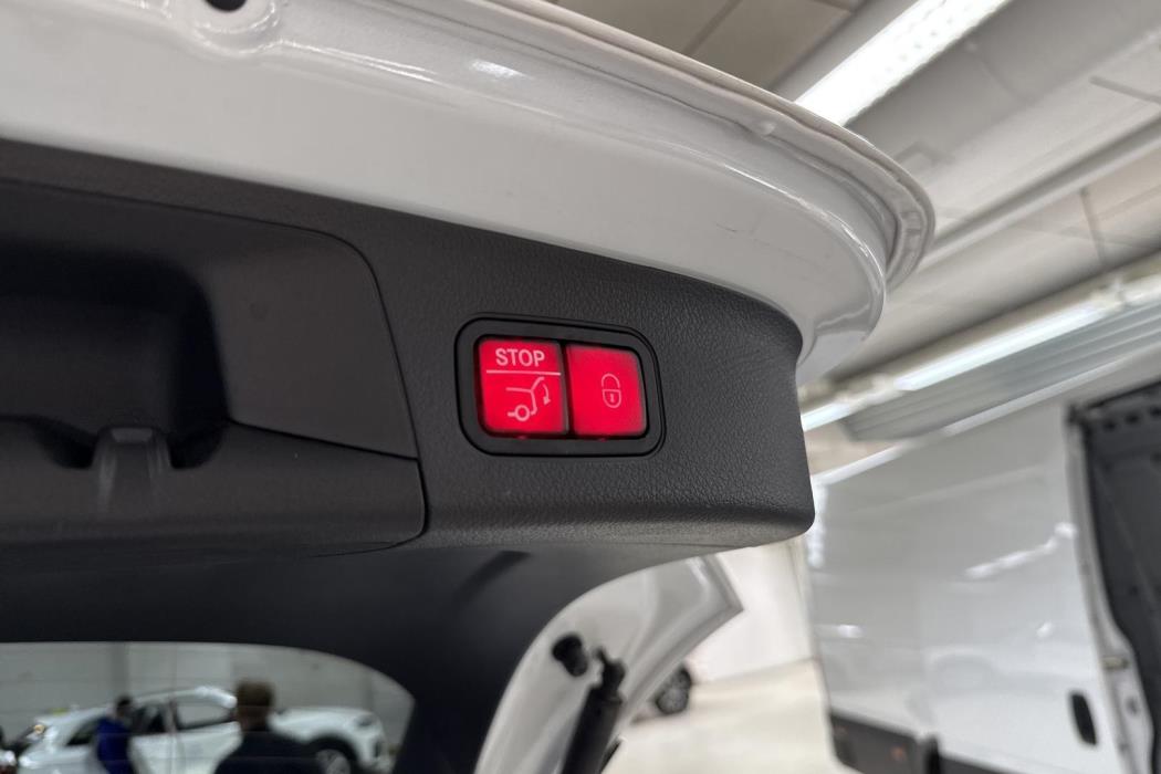 Mercedes-Benz EQA 2024