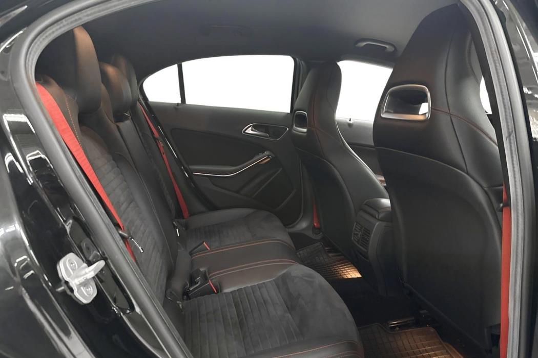 Mercedes-Benz A 2015
