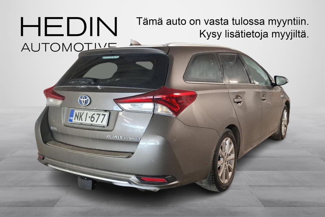 TOYOTA AURIS 2016
