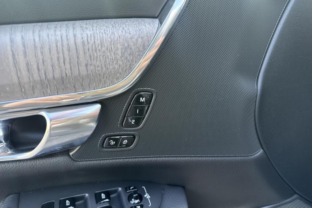 Volvo V90 2022