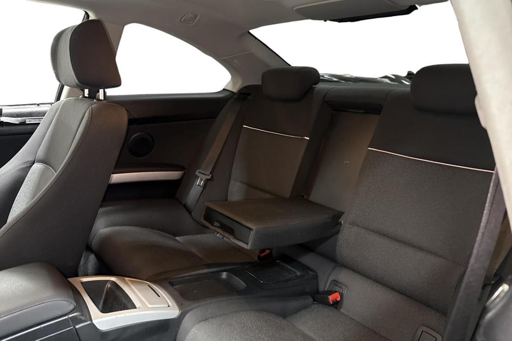 BMW 320 2008