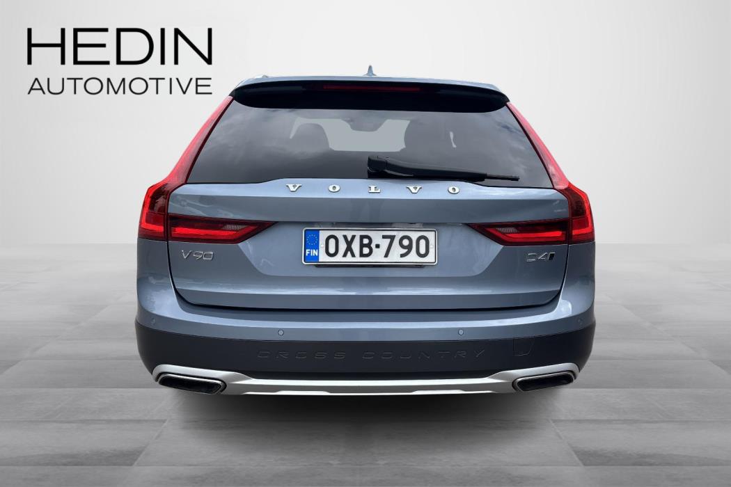 VOLVO V90 Cross Country 2018