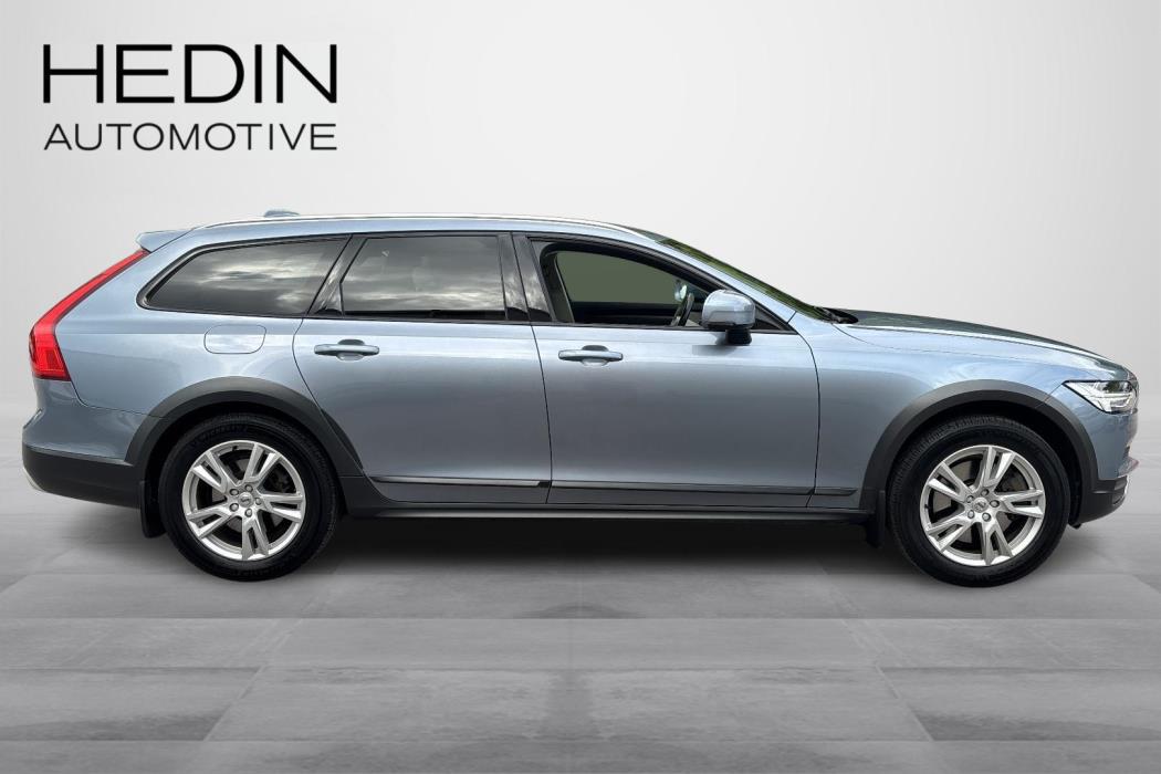 VOLVO V90 Cross Country 2018