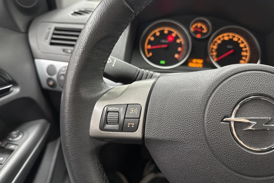 OPEL ASTRA 2007