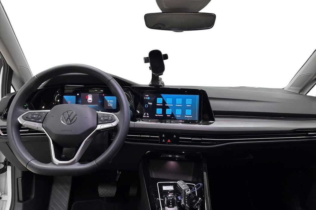 Volkswagen Golf 2024