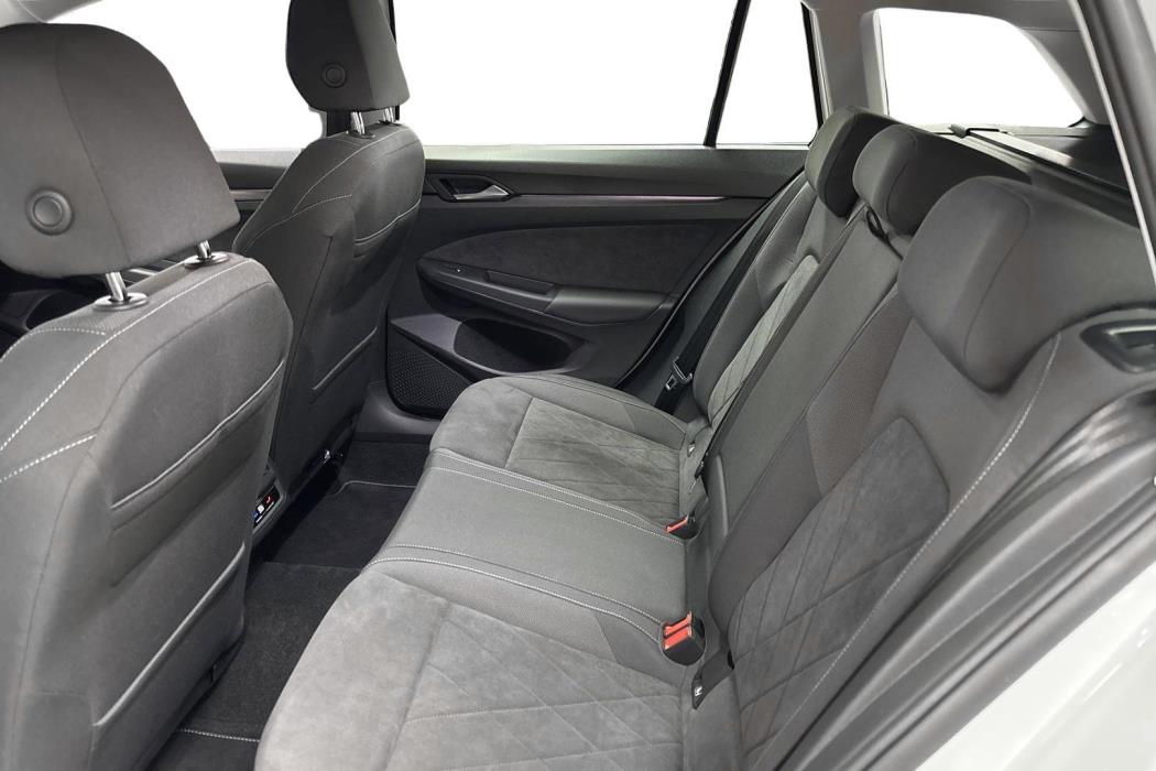 Volkswagen Golf 2024