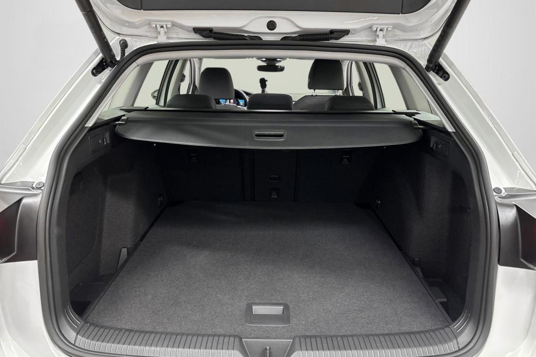 Volkswagen Golf 2024