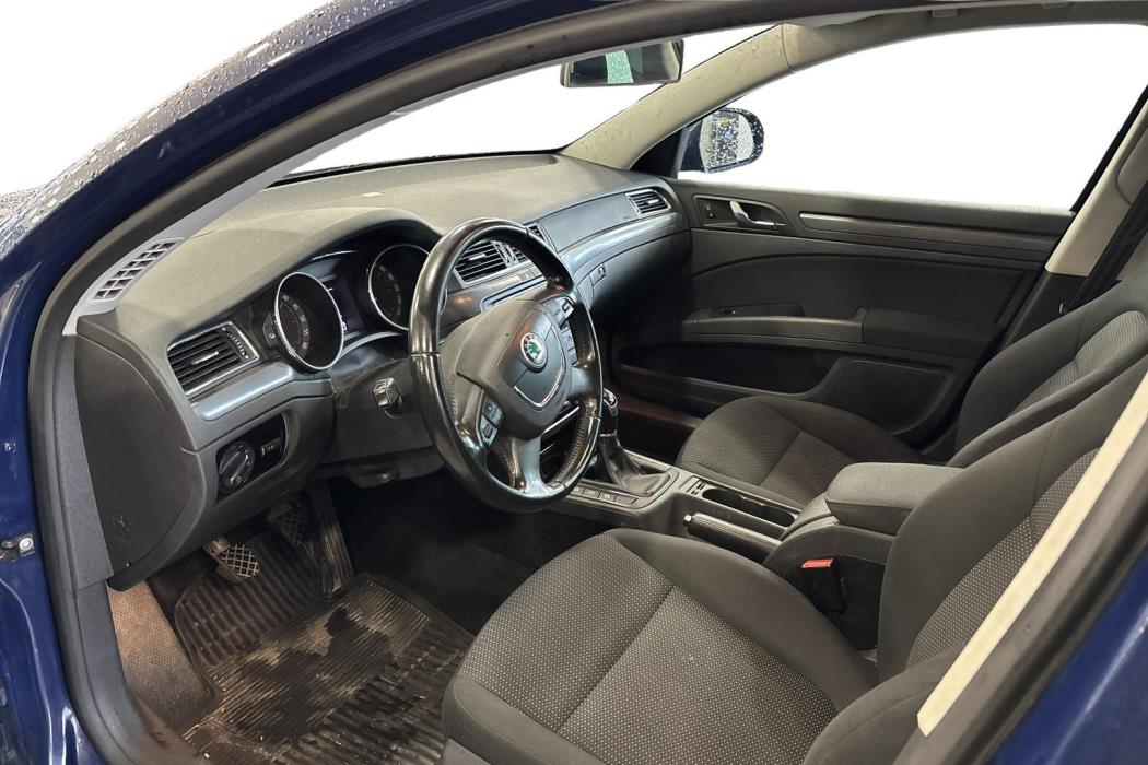 Skoda Superb 2012