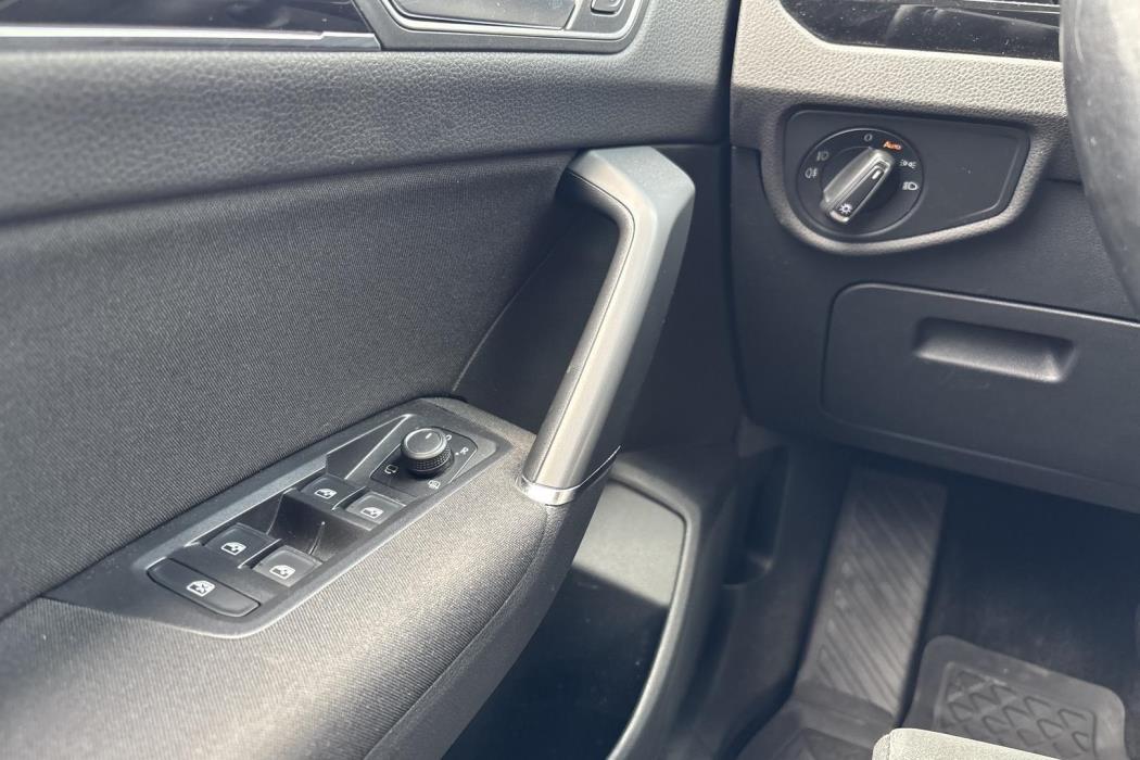 VOLKSWAGEN TOURAN 2017