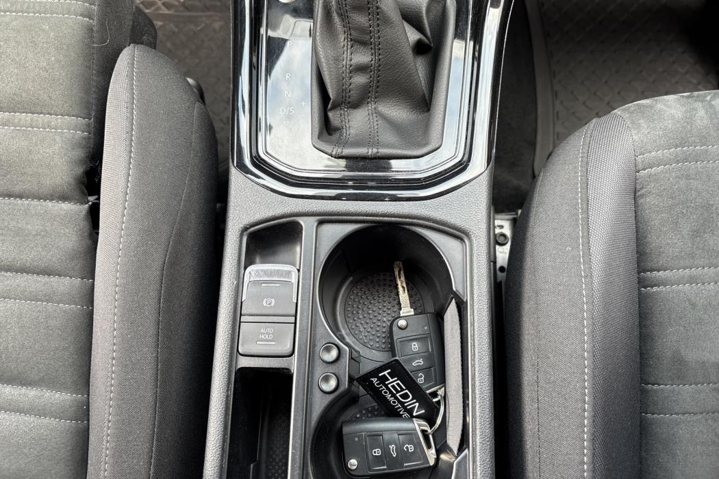 VOLKSWAGEN TOURAN 2017