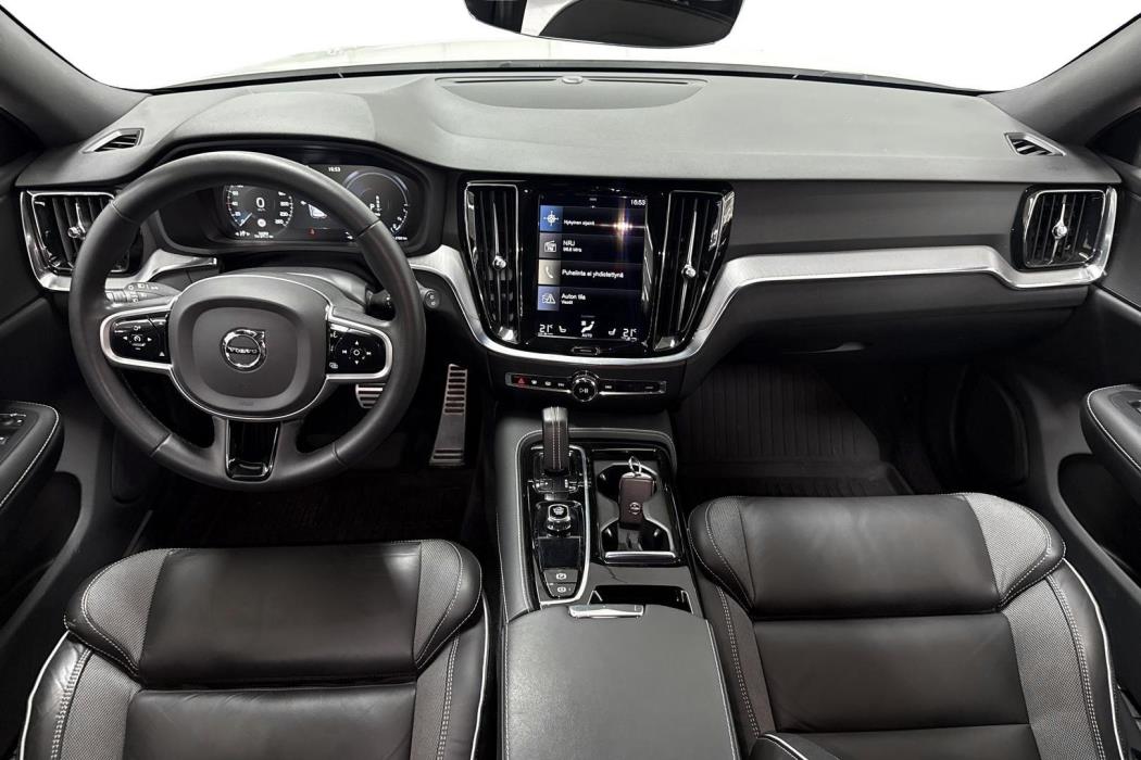Volvo V60 2022