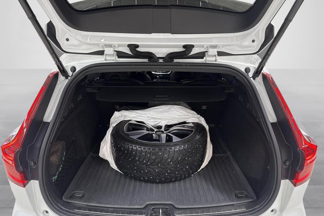 Volvo V60 2022