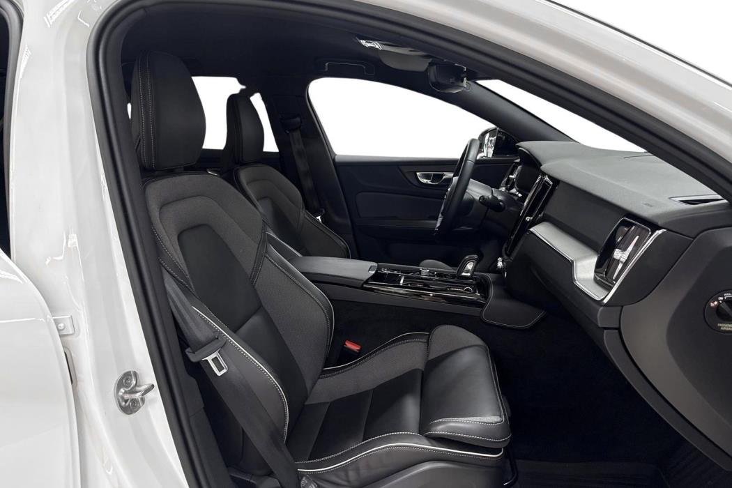 Volvo V60 2022