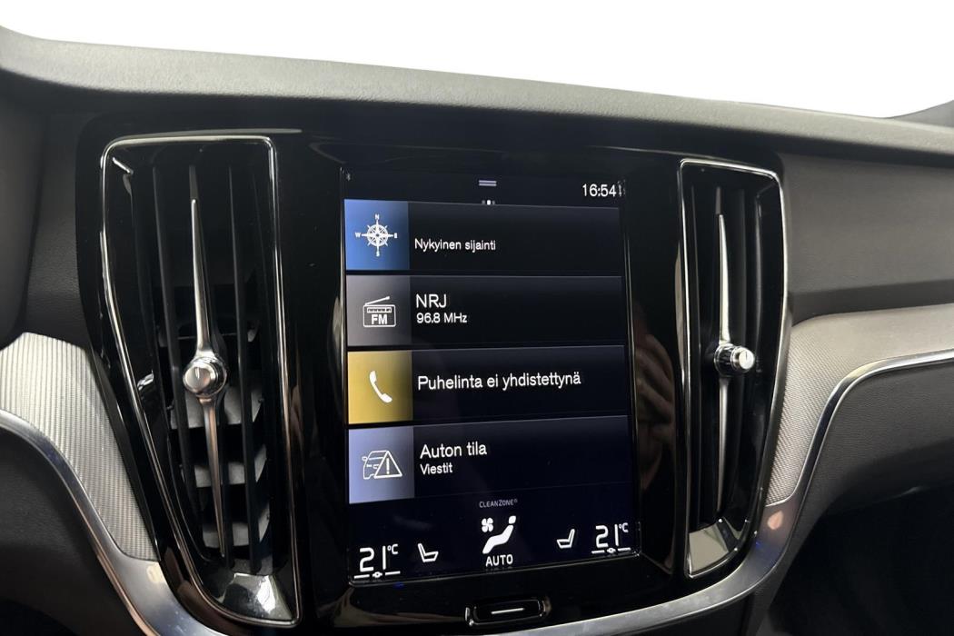 Volvo V60 2022
