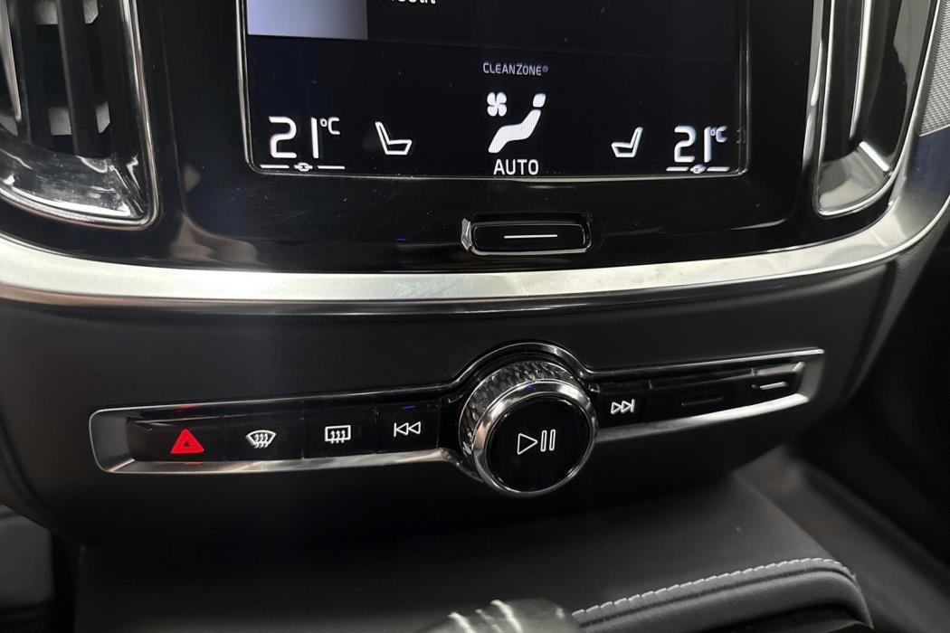 Volvo V60 2022