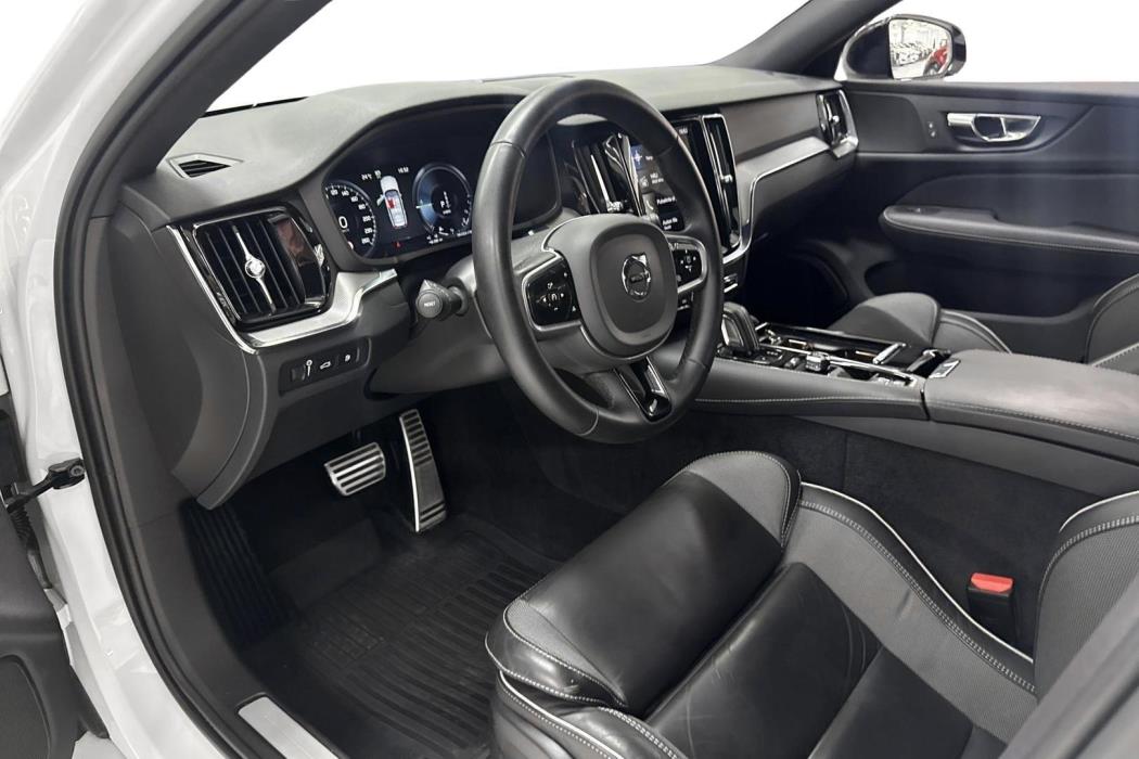 Volvo V60 2022