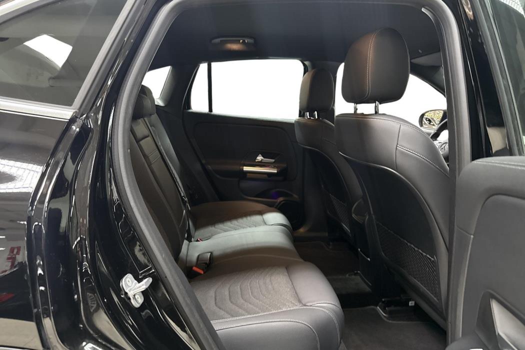 Mercedes-Benz EQA 2024