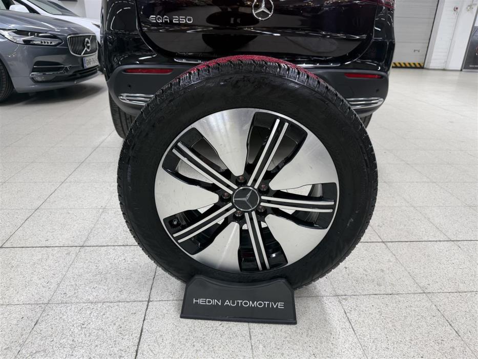 Mercedes-Benz EQA 2024
