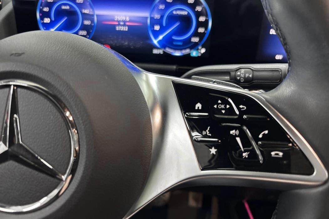 Mercedes-Benz EQA 2025
