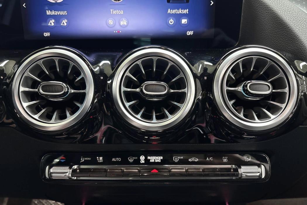 Mercedes-Benz EQA 2025