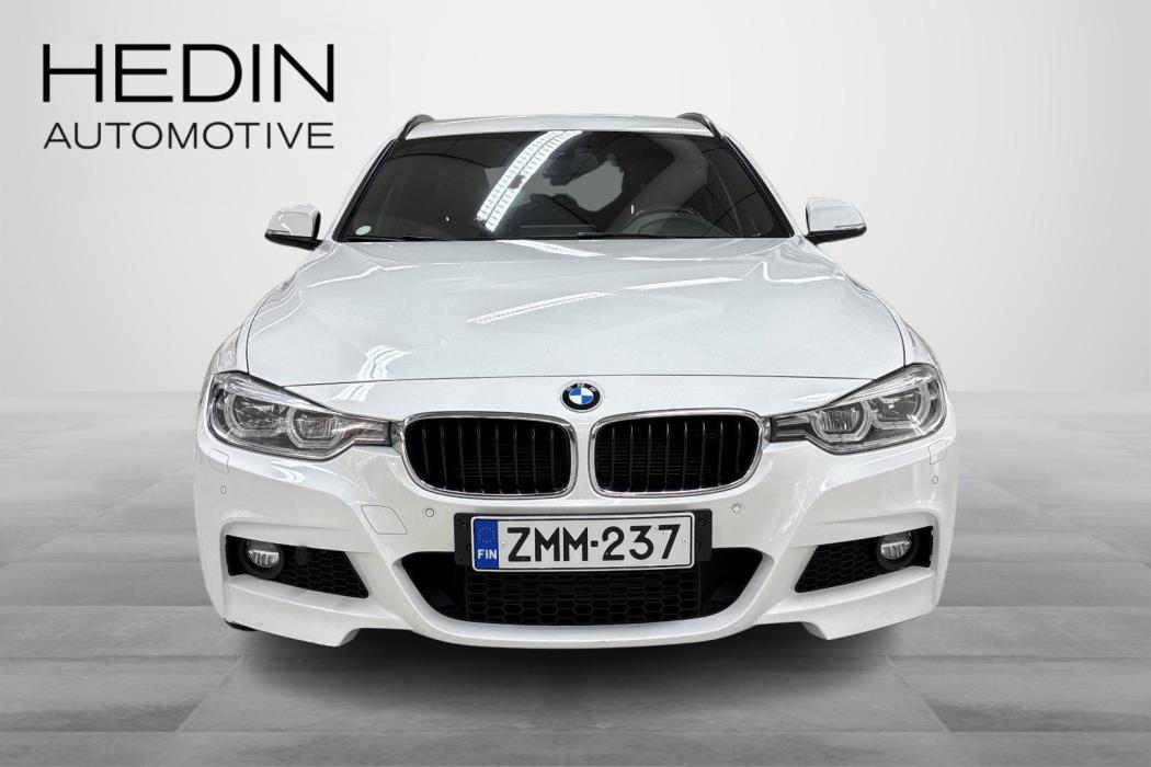 BMW 330 2016