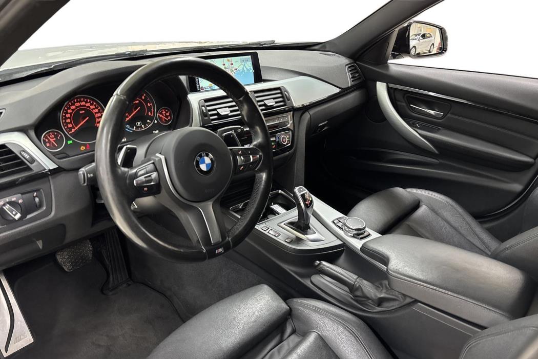 BMW 330 2016