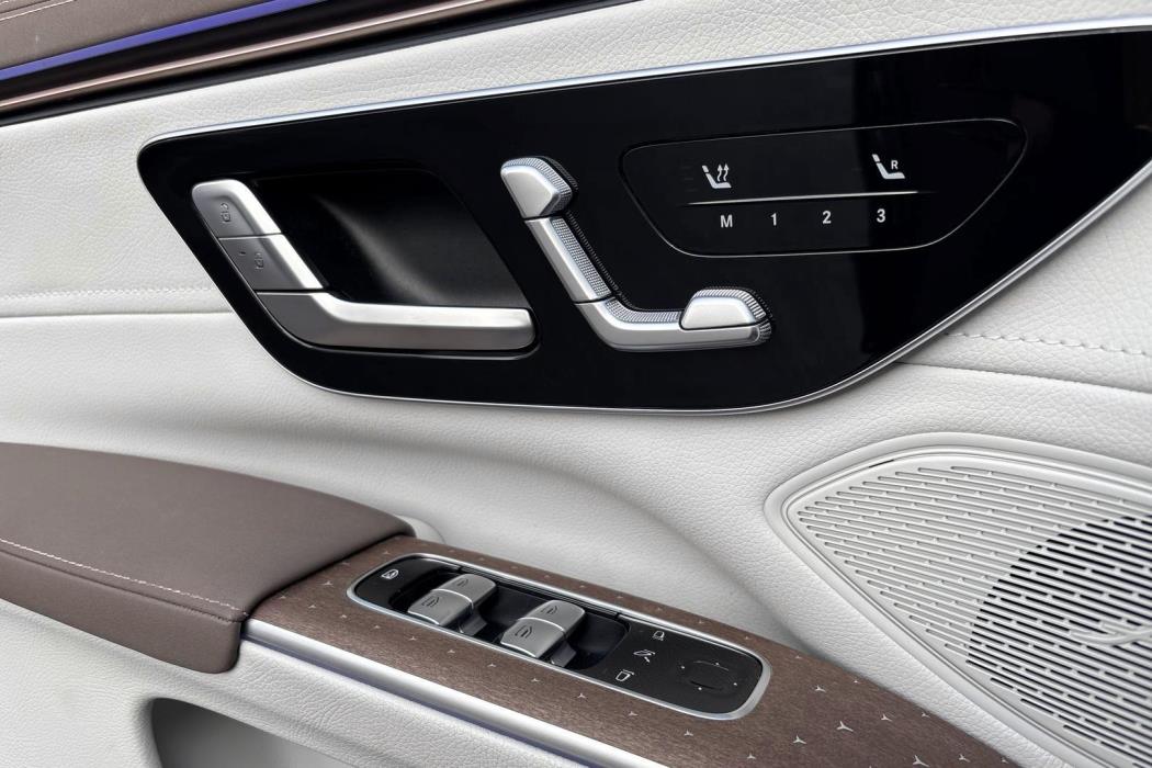Mercedes-Benz EQS SUV 2023