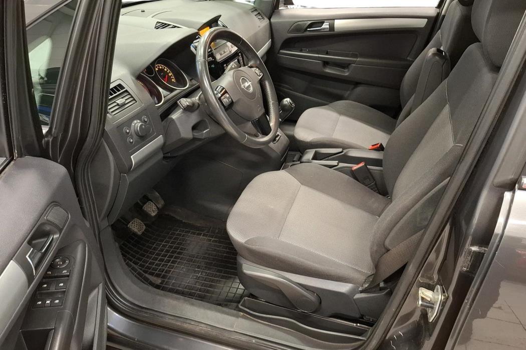 OPEL ZAFIRA 2012