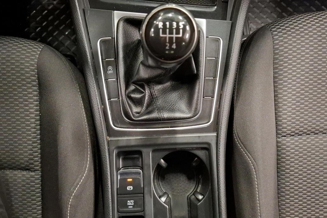 VOLKSWAGEN GOLF 2017