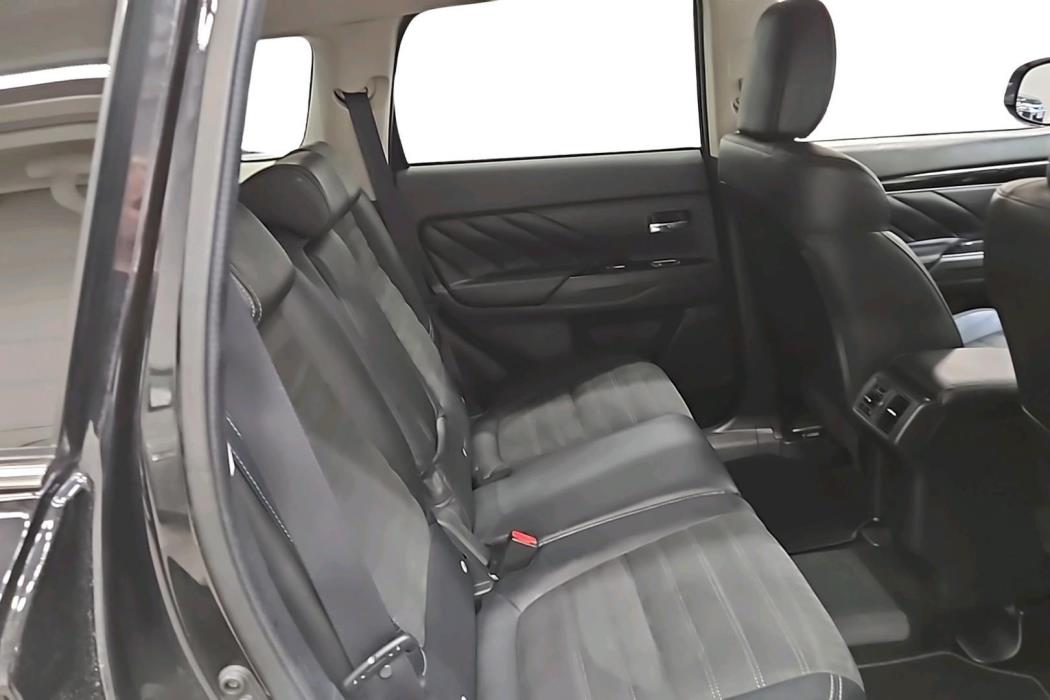 MITSUBISHI Outlander PHEV 2019