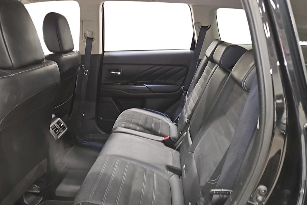 MITSUBISHI Outlander PHEV 2019