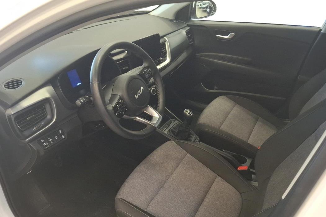 KIA STONIC 2023