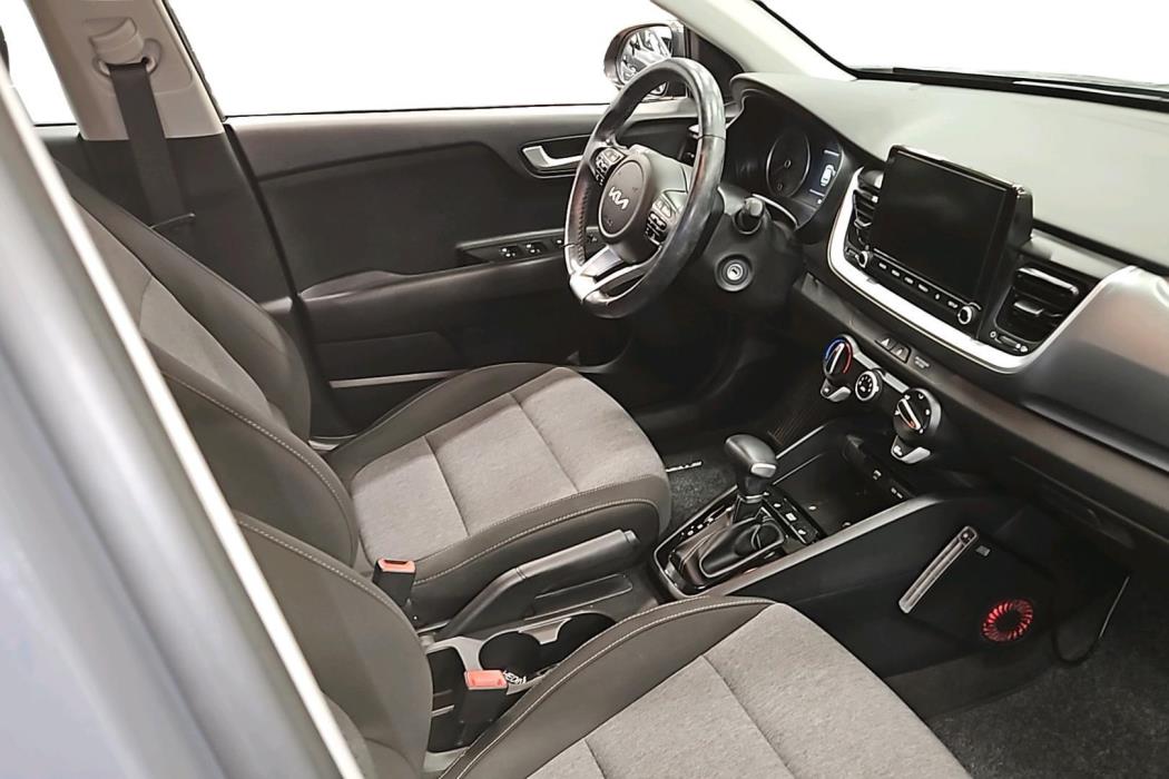 KIA STONIC 2024