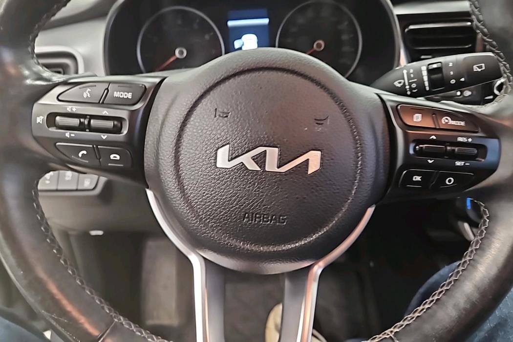 KIA STONIC 2024