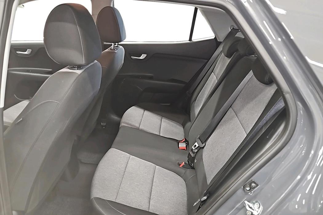 KIA STONIC 2024