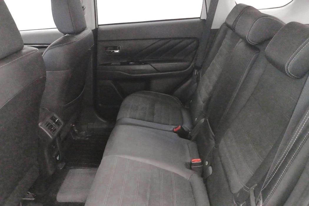Mitsubishi Outlander PHEV 2019