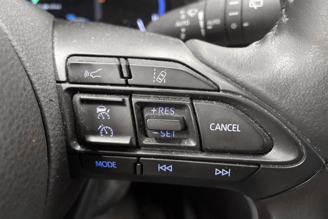 TOYOTA Yaris Cross 2024